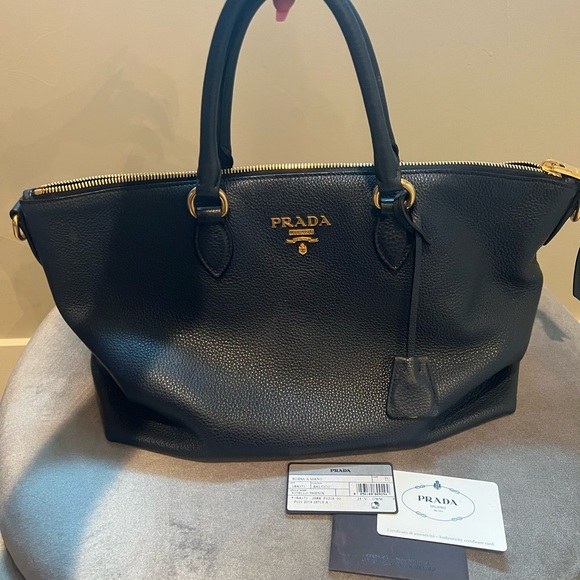Prada leather handbag - Picture 3 of 11